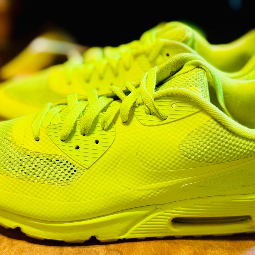 Nike Bright Lime Air Max Sneakers